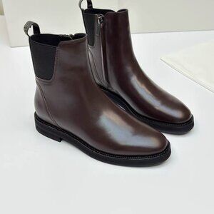The row brown boot